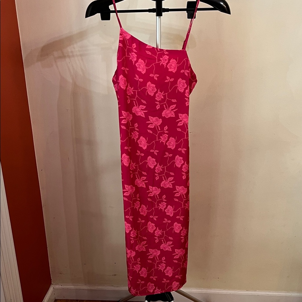 NWOT Shades of Rose Floral Phoenix Asymmetrical Neck Mido Dress